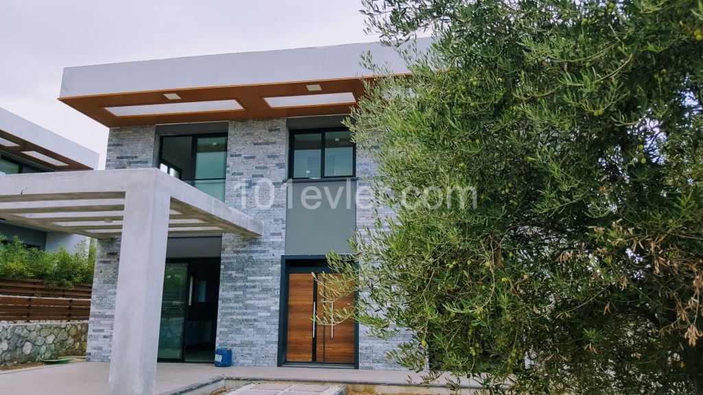 Girne Edremit bölgesinde satılık villa