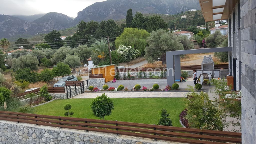 Girne Edremit bölgesinde satılık villa