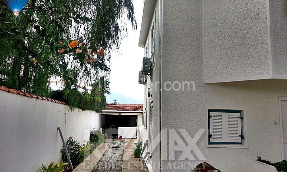 Detached Villa-Edremit ** 