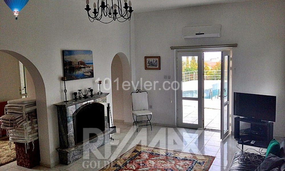 Detached Villa-Edremit ** 