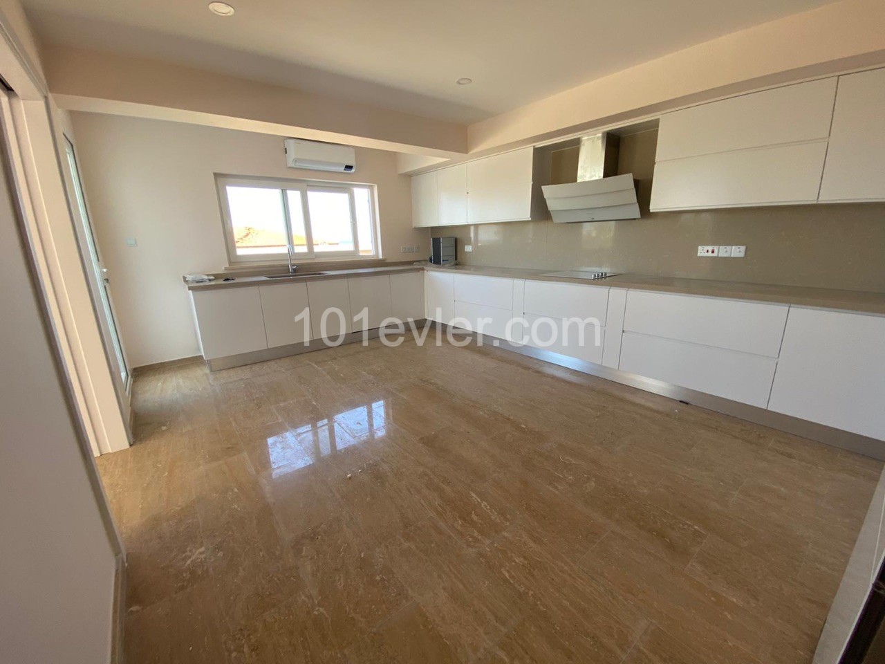Villa for Rent with Sea View Pool in Çatalköy ** 