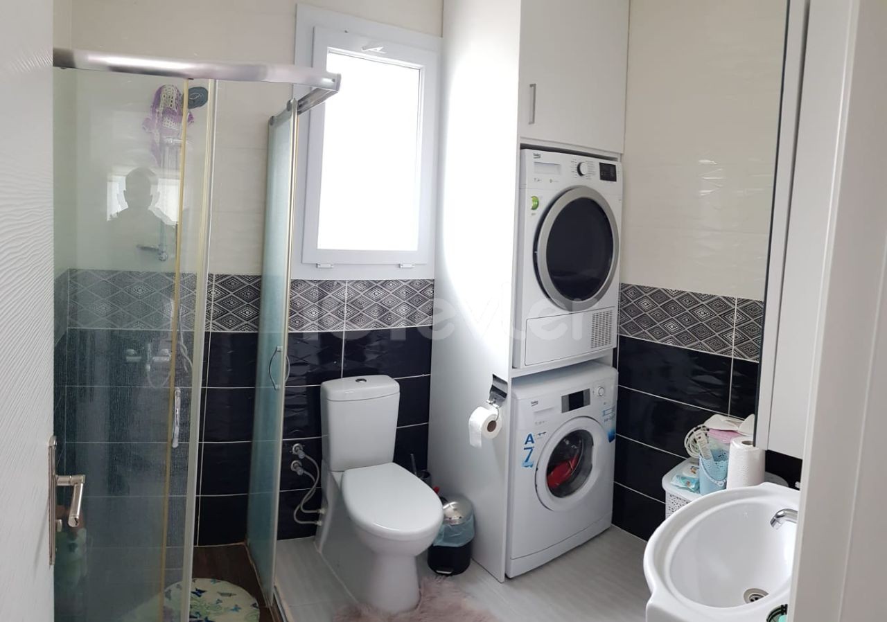 Girne Merkez'de Mükemmel Deniz Manzaralı Satılık Penthouse