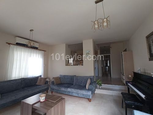 Garden floor flat in Kyrenia center ** 