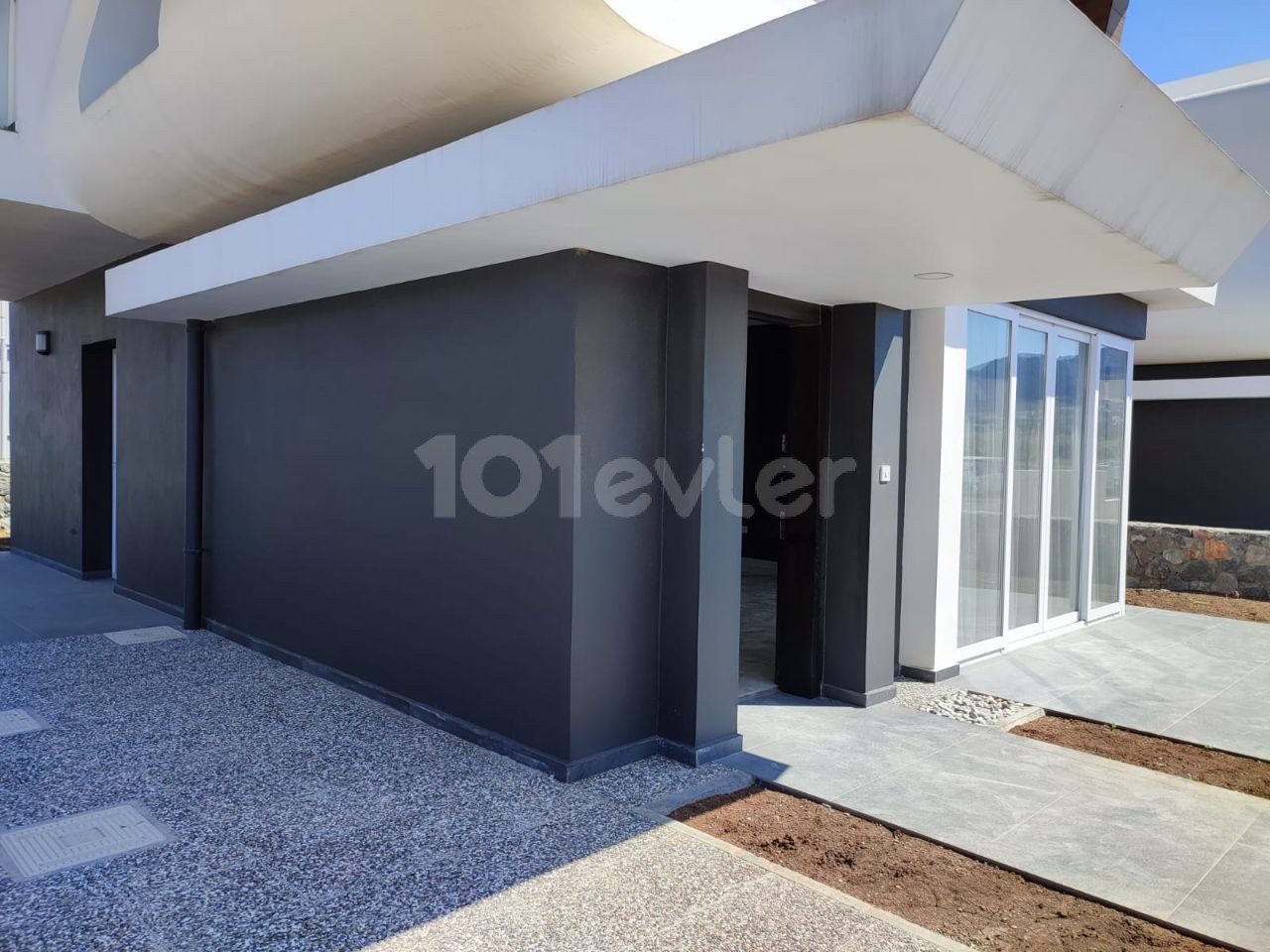 Villa for sale in Girne Karsiyaka area ** 