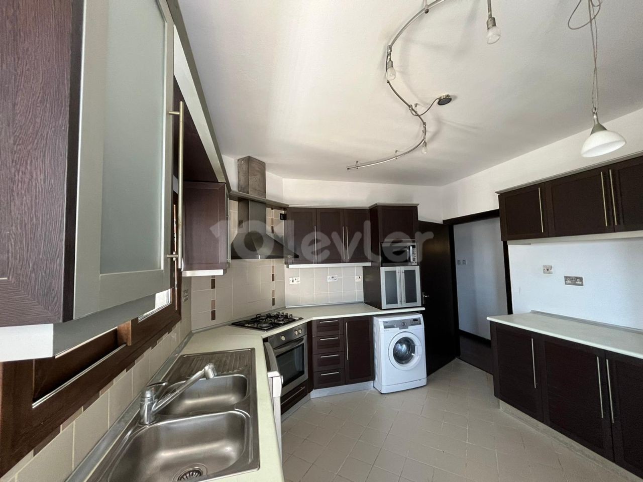 3+ 1 Apartment for Rent in Kyrenia Central ** 