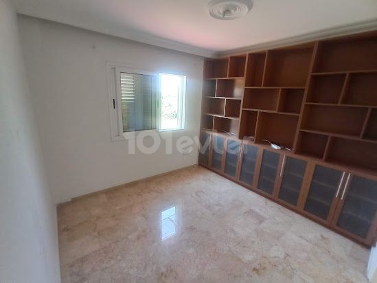 Lefkoşa Gönyeli bölgesinde köşe konumda ikiz villa