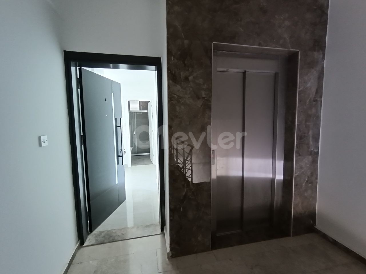 A Beautiful 2+1 Apartment in Kyrenia Center