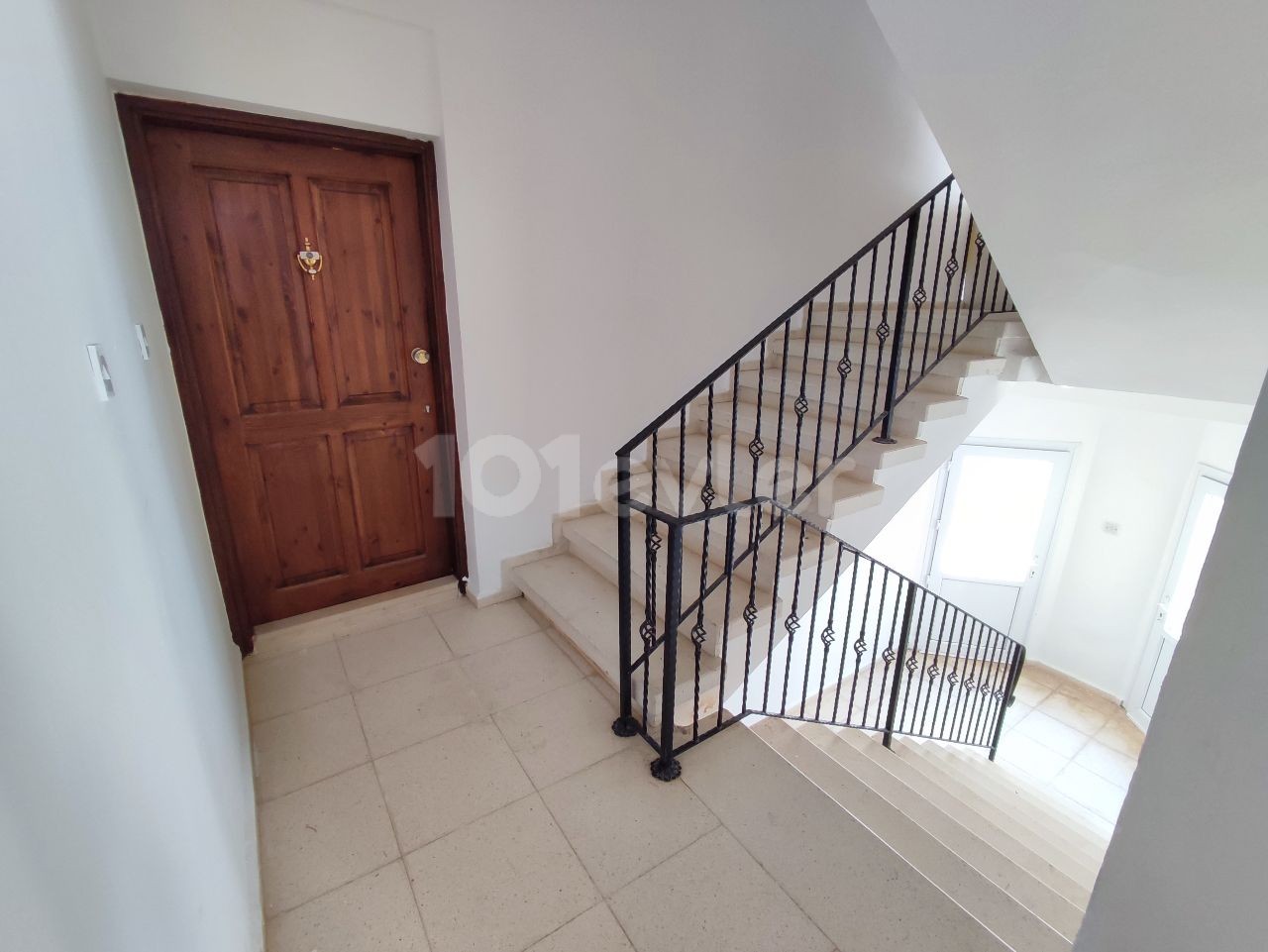 PRICE DROP! Kyrenia Center 3+1 Flat for Sale