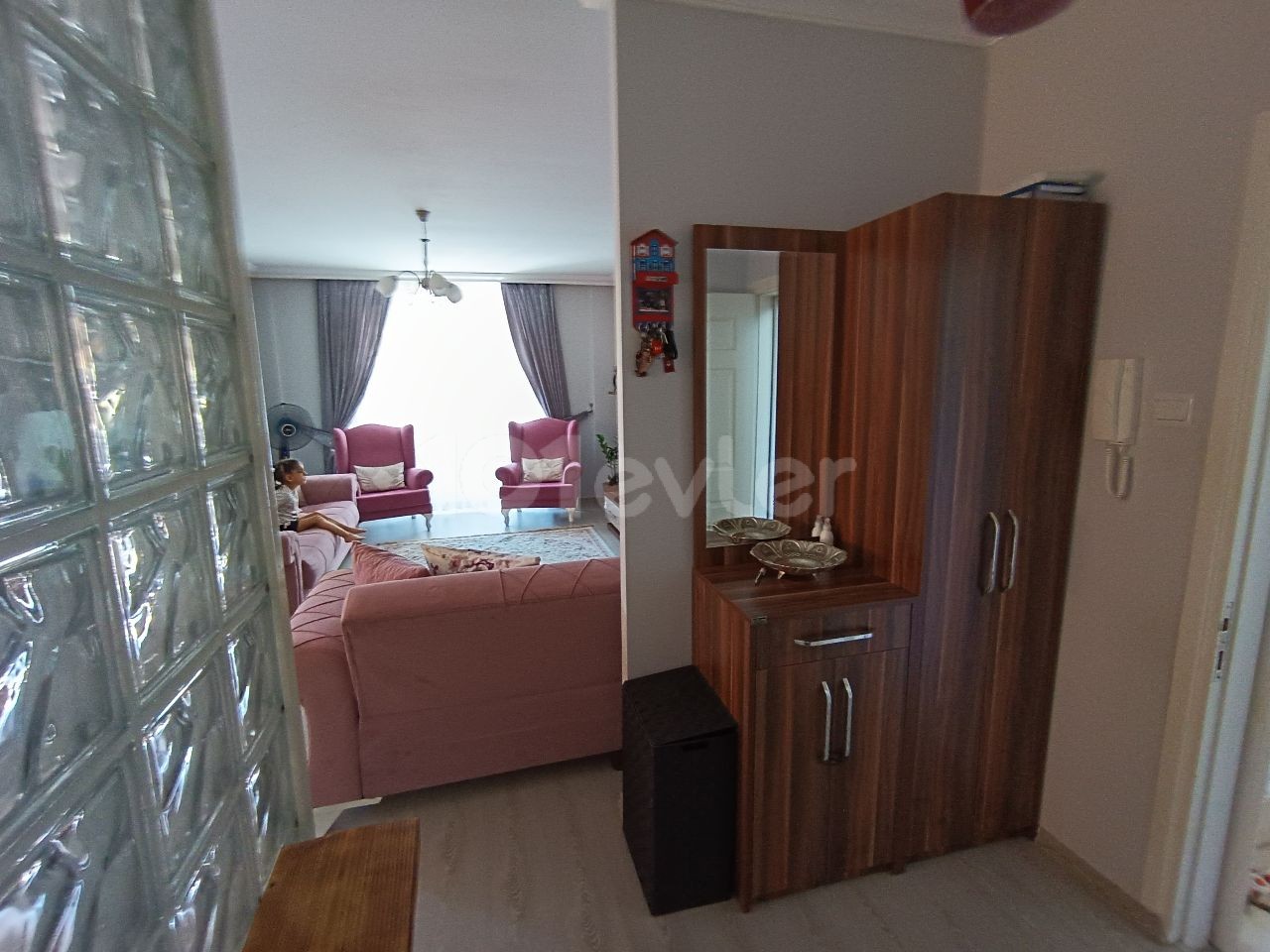 Girne Merkez Full Eşyalı Satılık 3+1 Daire