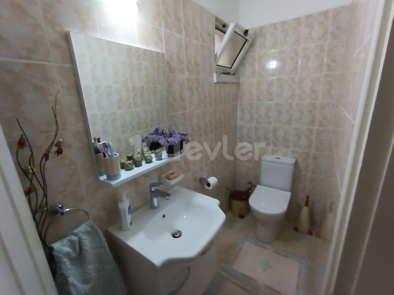 Girne Merkez Full Eşyalı Satılık 3+1 Daire