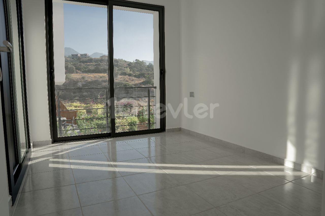 Eine erschwingliche 2 + 1 Maisonette in Esentepe / Kyrenia ** 