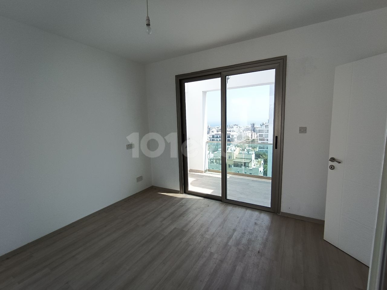 PERFEKTE PENTHOUSE ZUM VERKAUF IN KYRENIA ZENTRUM ** 