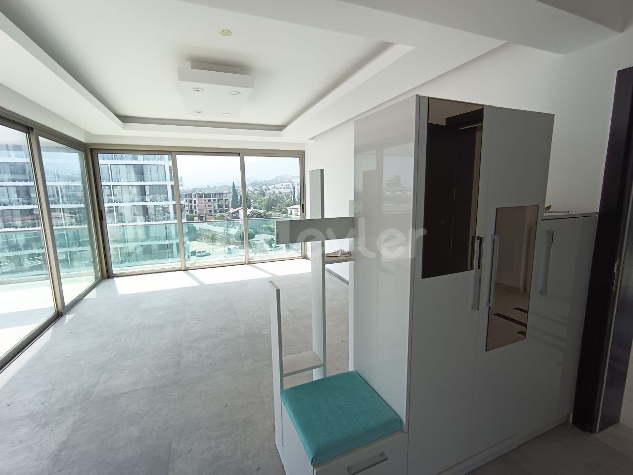 PERFEKTE PENTHOUSE ZUM VERKAUF IN KYRENIA ZENTRUM ** 