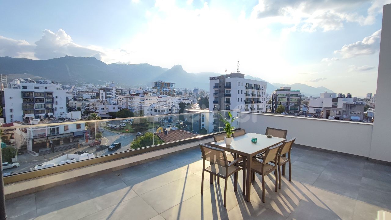 Girne Merkezde Muhteşem Penthouse