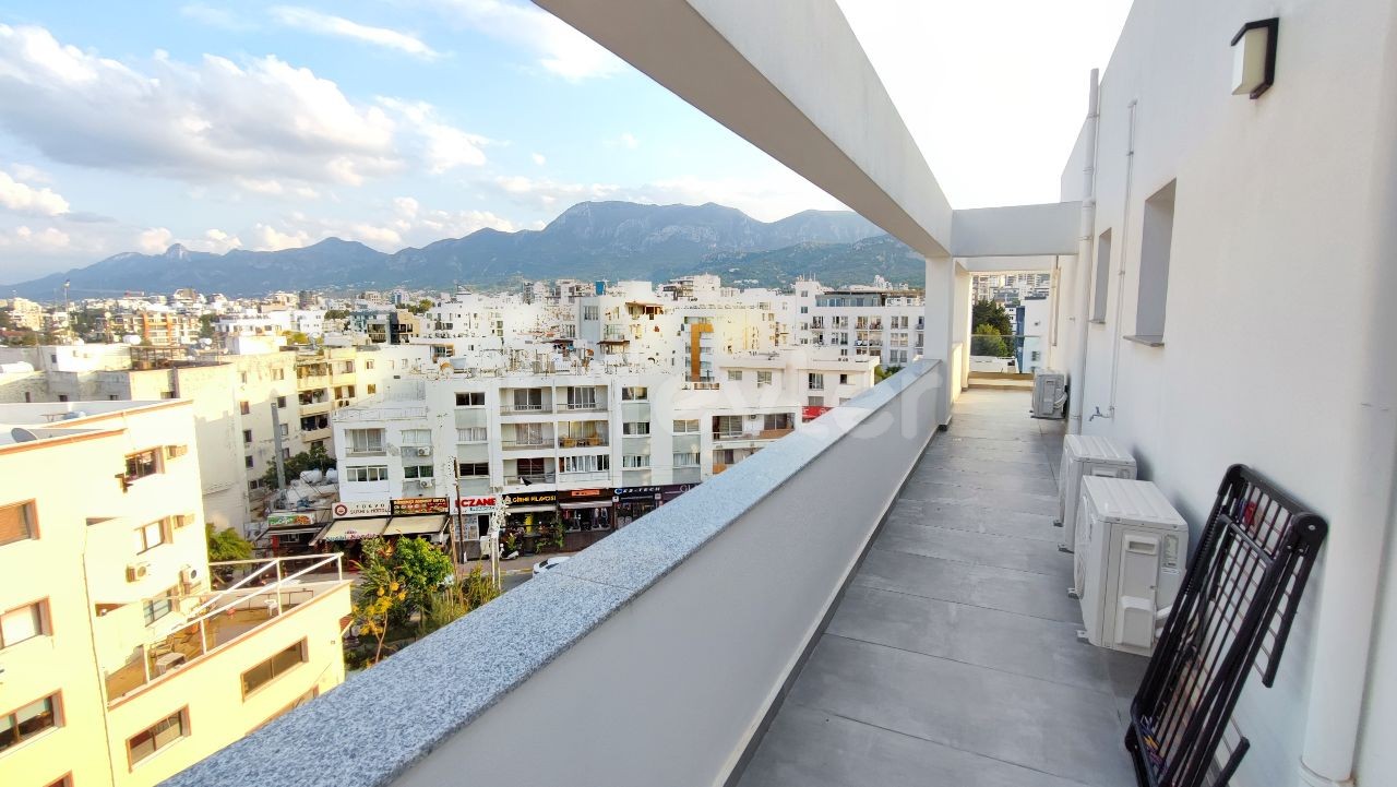 Girne Merkezde Muhteşem Penthouse