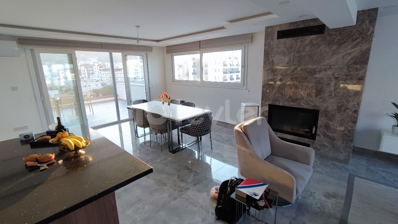 Girne Merkezde Muhteşem Penthouse