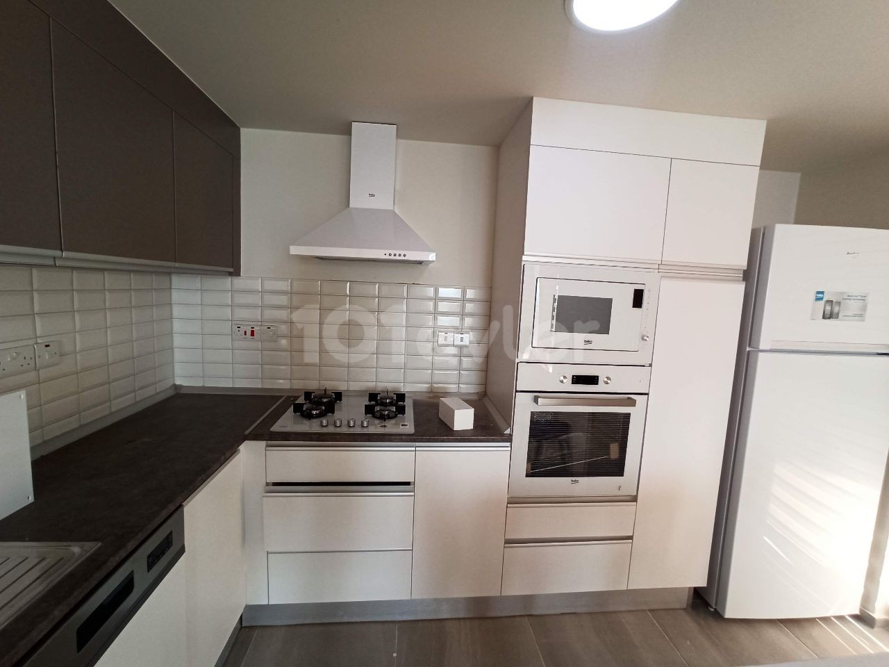 Deniz Kenarı 2+1 Eşyalı Daire