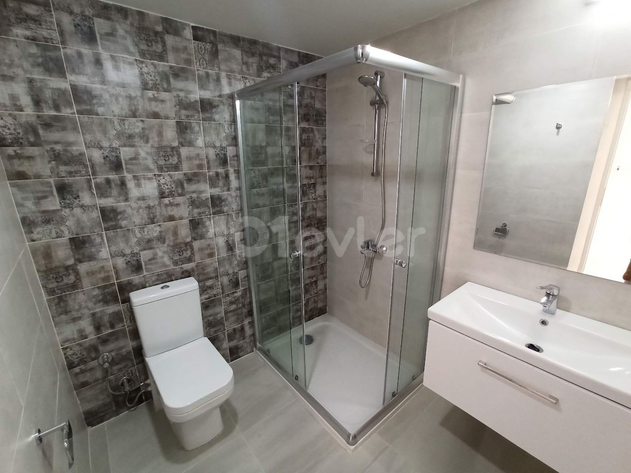 Deniz Kenarı 2+1 Eşyalı Daire