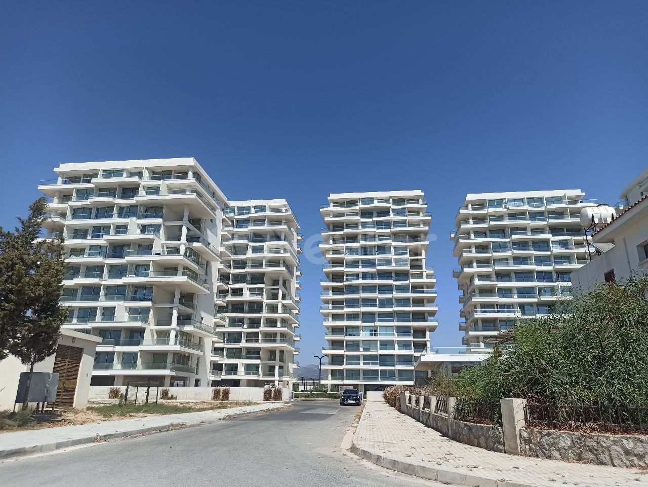 Deniz Kenarı 2+1 Eşyalı Daire