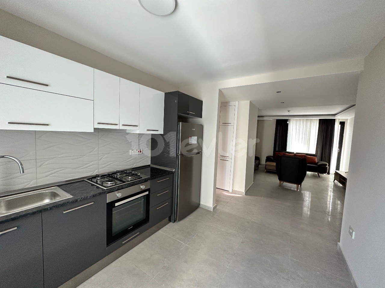 2+1 for rent in Kyrenia center