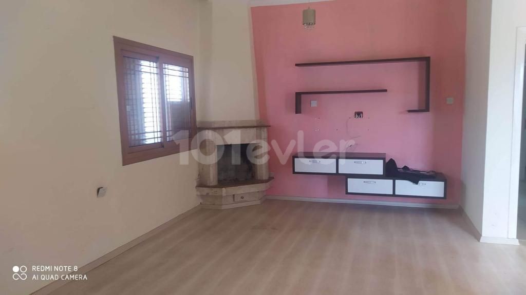 Güzelyurt Aşağı Bostancı'da 4+1  Satılık Villa