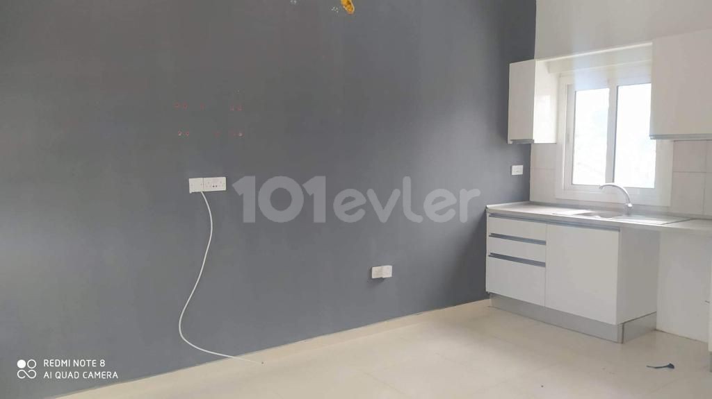 Güzelyurt Aşağı Bostancı'da 4+1  Satılık Villa