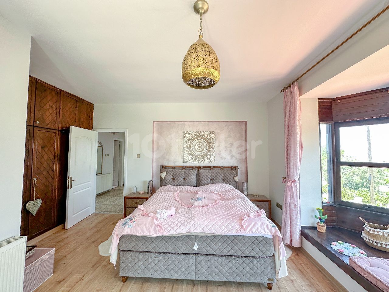 3+1 villa for sale in Alsancak