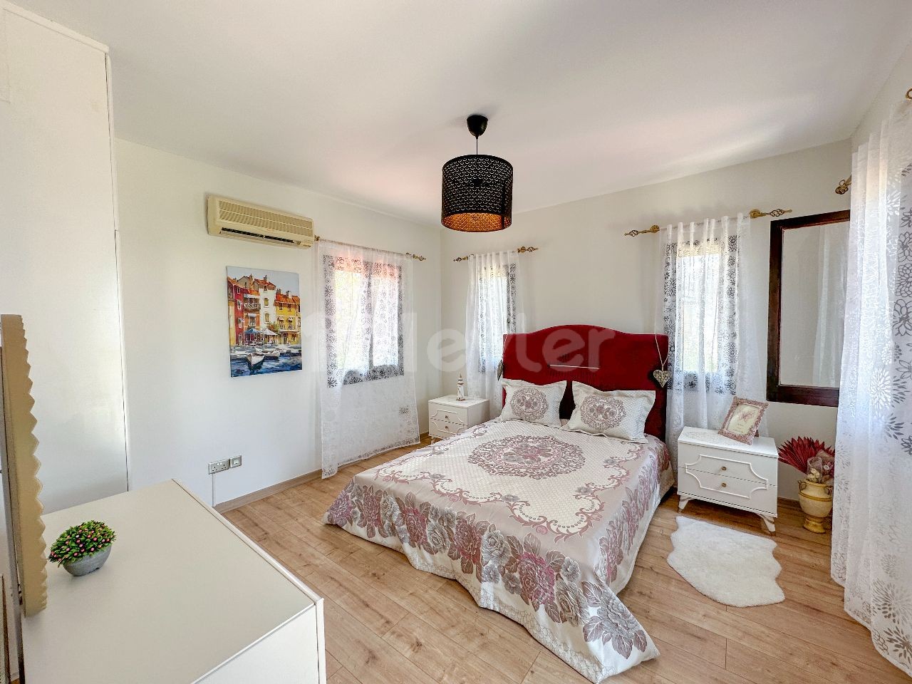 Alsancak bolgesinde satilik 3+1 villa