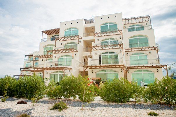 Apartment with turkish title deeds in Gazievern