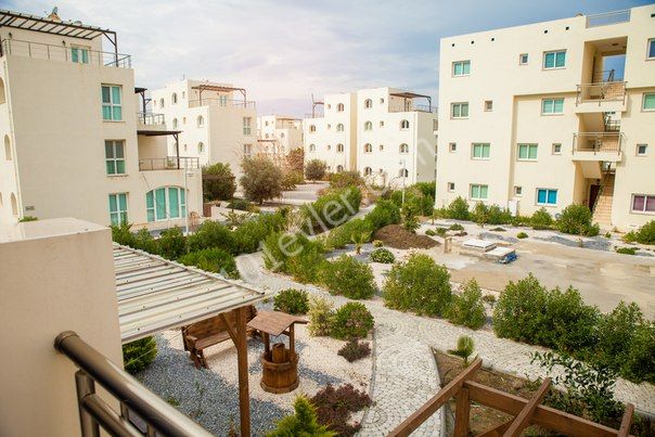 Apartment with turkish title deeds in Gazievern