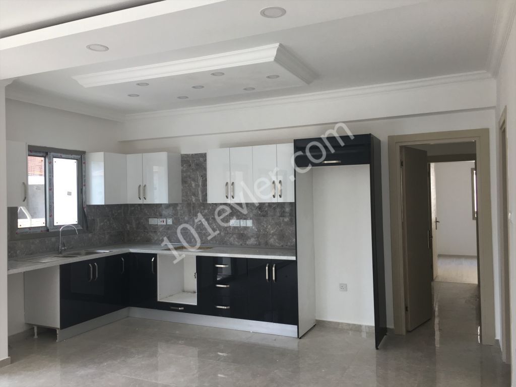 Flat For Sale in Aşağı Girne, Kyrenia