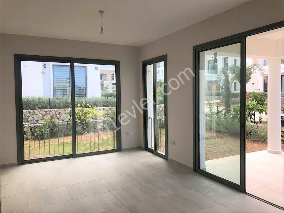 KIBRIS GİRNE ALSANCAK KIBRIS TOWN HOUSES DA 4KİRALIK 2+1  BAHÇE KATI