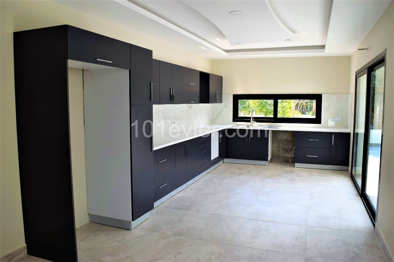 4 Bedroom Luxury Flat For Sale