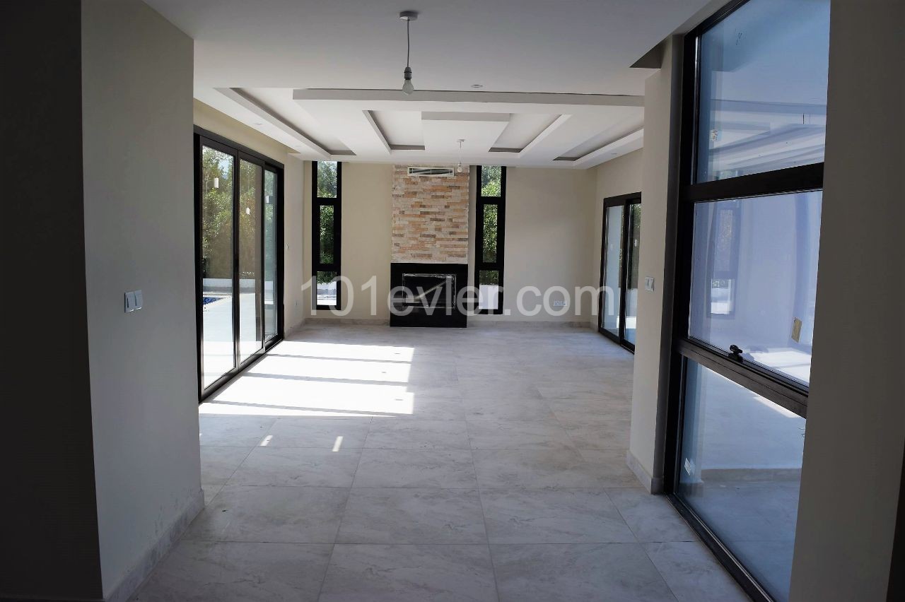 4 Bedroom Luxury Flat For Sale