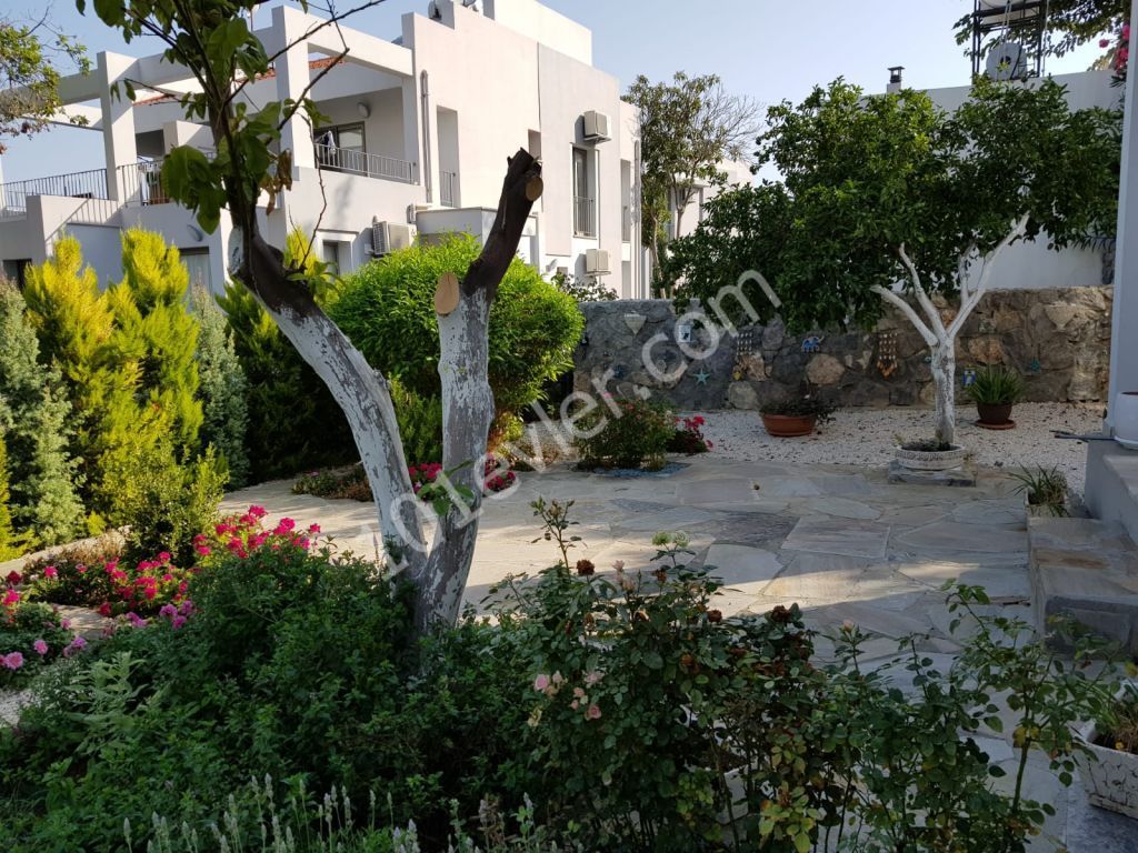 Alsancak Milos Park'ta satılık çok özel villamız sizi bekliyor!