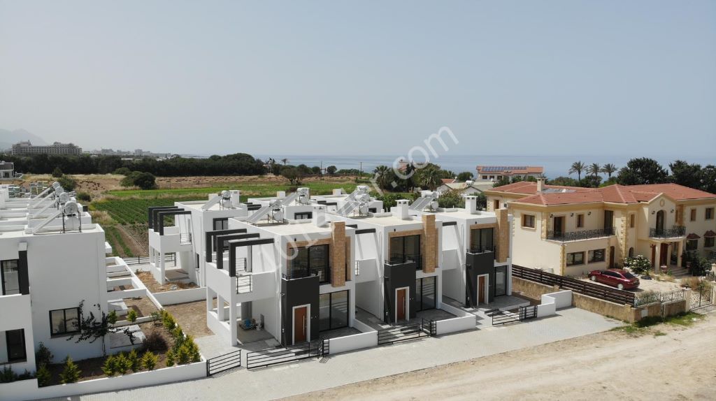 Girne Ozanköy'de Plaja Yürüyüş Mesafesinde Satılık Dublex Son 1 Adet Villa