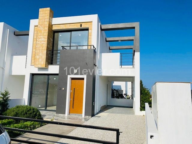 Duplex Villas for Sale in Kyrenia Ozankoy within Walking Distance of the Beach ** 