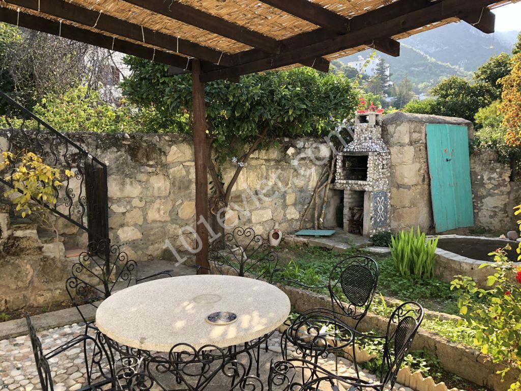 TRADITIONAL CYPRIOT VILLAGE HOUSE FOR SALE ON 150 M2 IN BELLAPAIS, KYRENIA, CYPRUS ** 