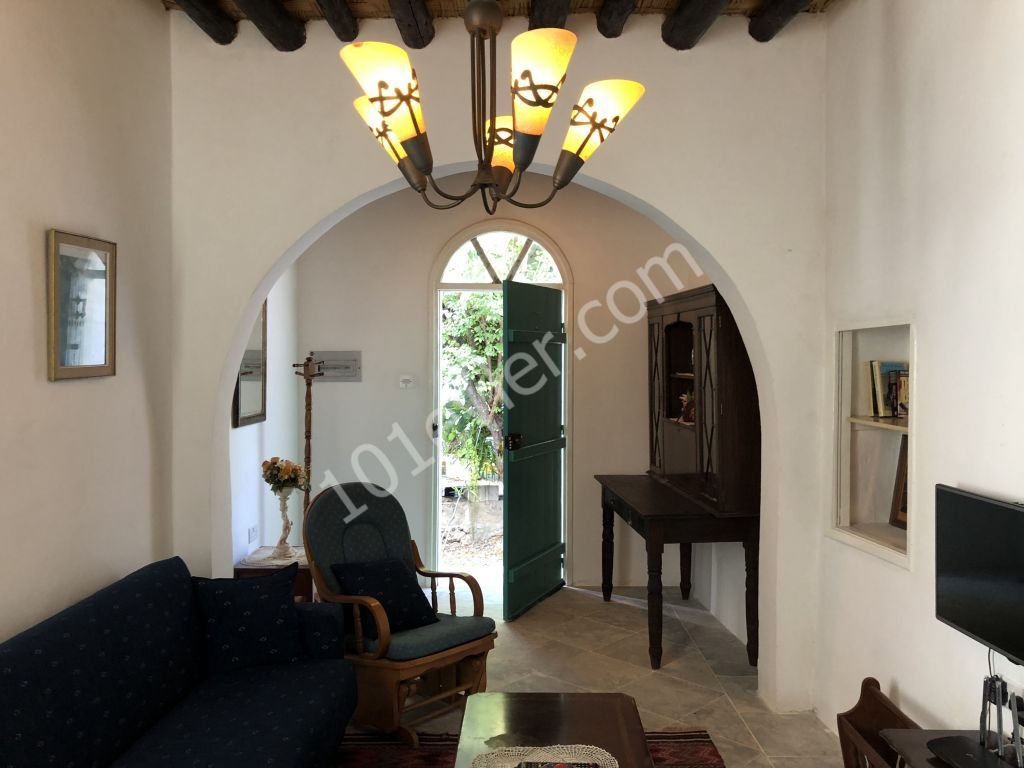 TRADITIONAL CYPRIOT VILLAGE HOUSE FOR SALE ON 150 M2 IN BELLAPAIS, KYRENIA, CYPRUS ** 