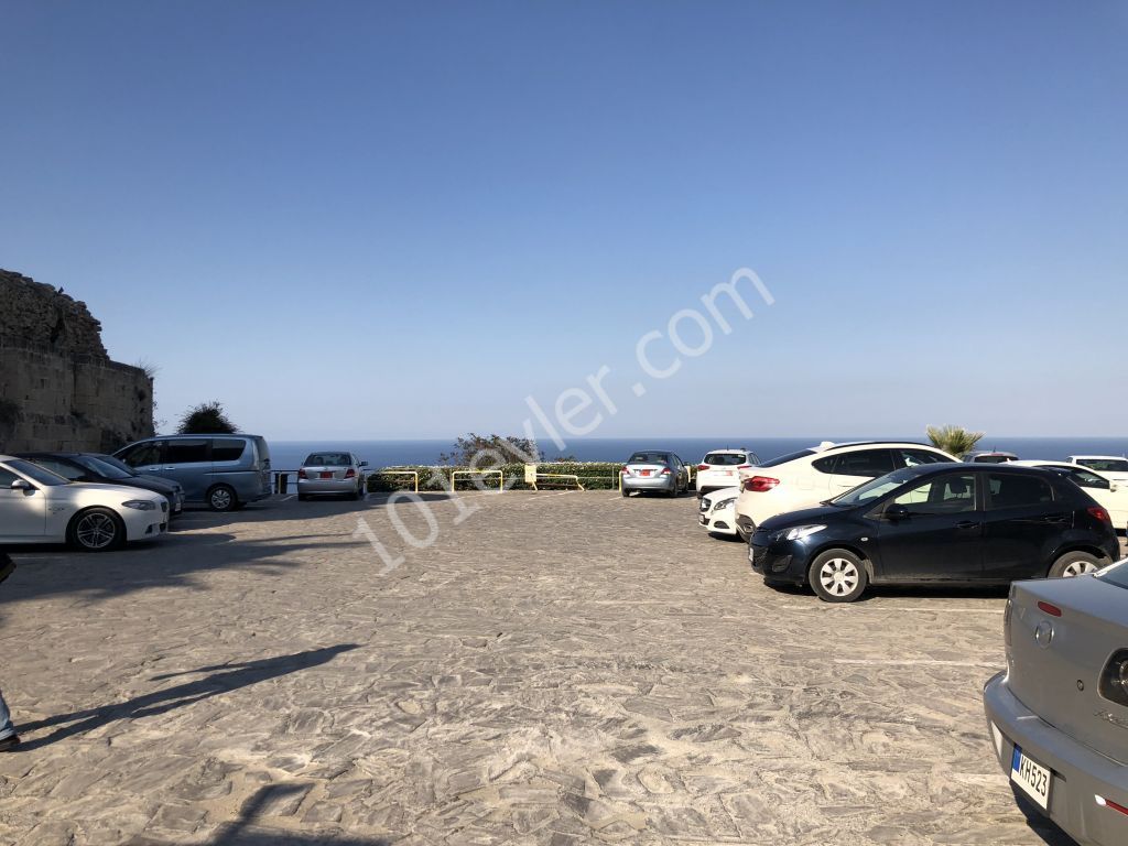 Detached House To Rent in Bellapais, Kyrenia