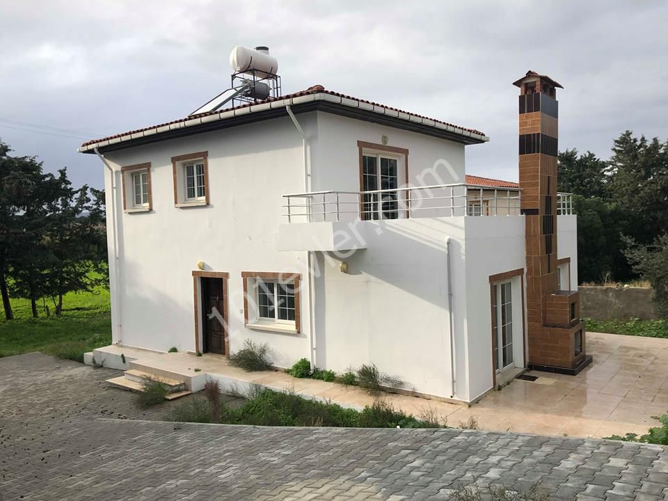 Villa To Rent in Karşıyaka, Kyrenia