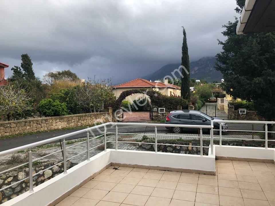 Villa To Rent in Karşıyaka, Kyrenia