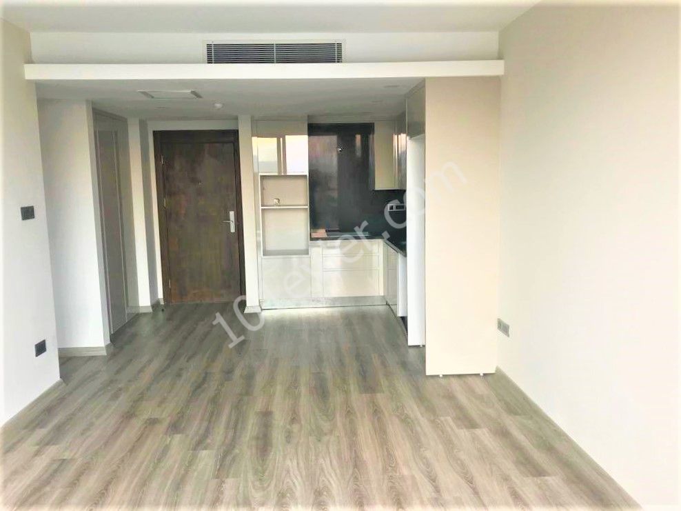 KIBRIS GİRNE MERKEZ DE 2+1 EŞYALI 3200 TL  RESIDENCE DAİRE