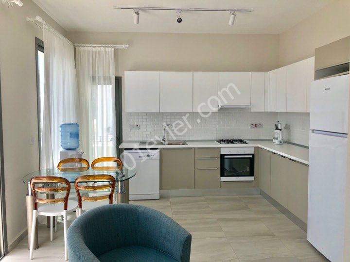 Flat To Rent in Alsancak, Kyrenia