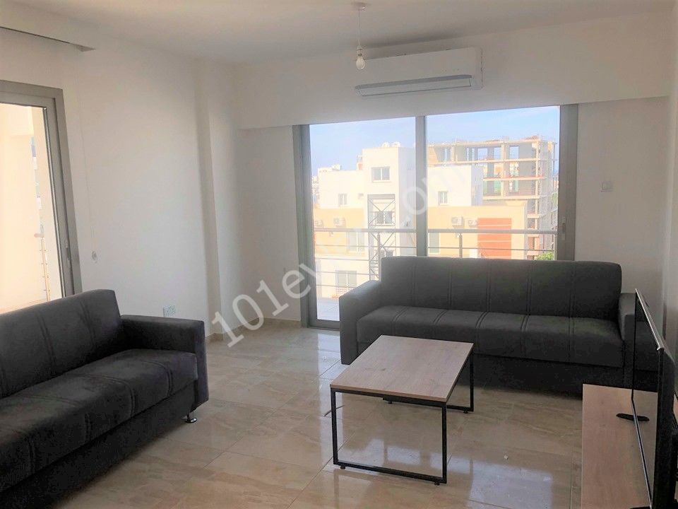 GİRNE MERKEZDE YENİ EŞYALI  220 M2 DENİZ MANZARALI DUBLEX  PENTHOUSE