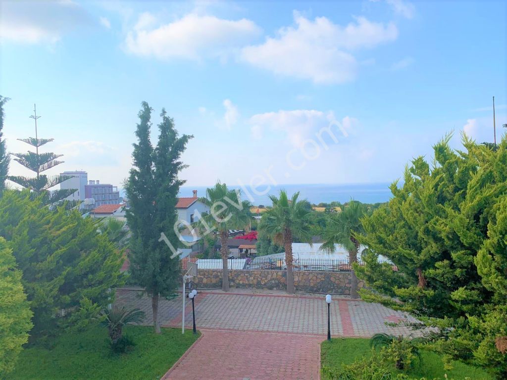 Элитная вилла на продажу с видом на горы и море в Кирении, Северный Кипр ** 