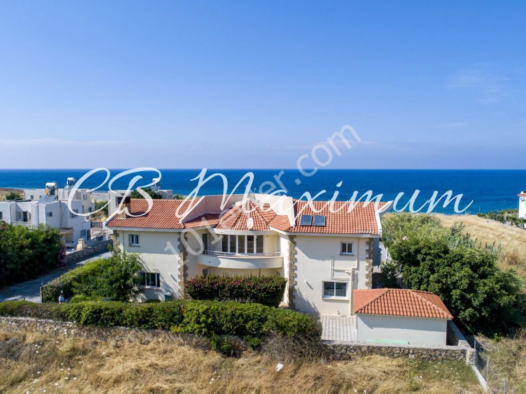 Kıbrıs Girne de Satılık Villa