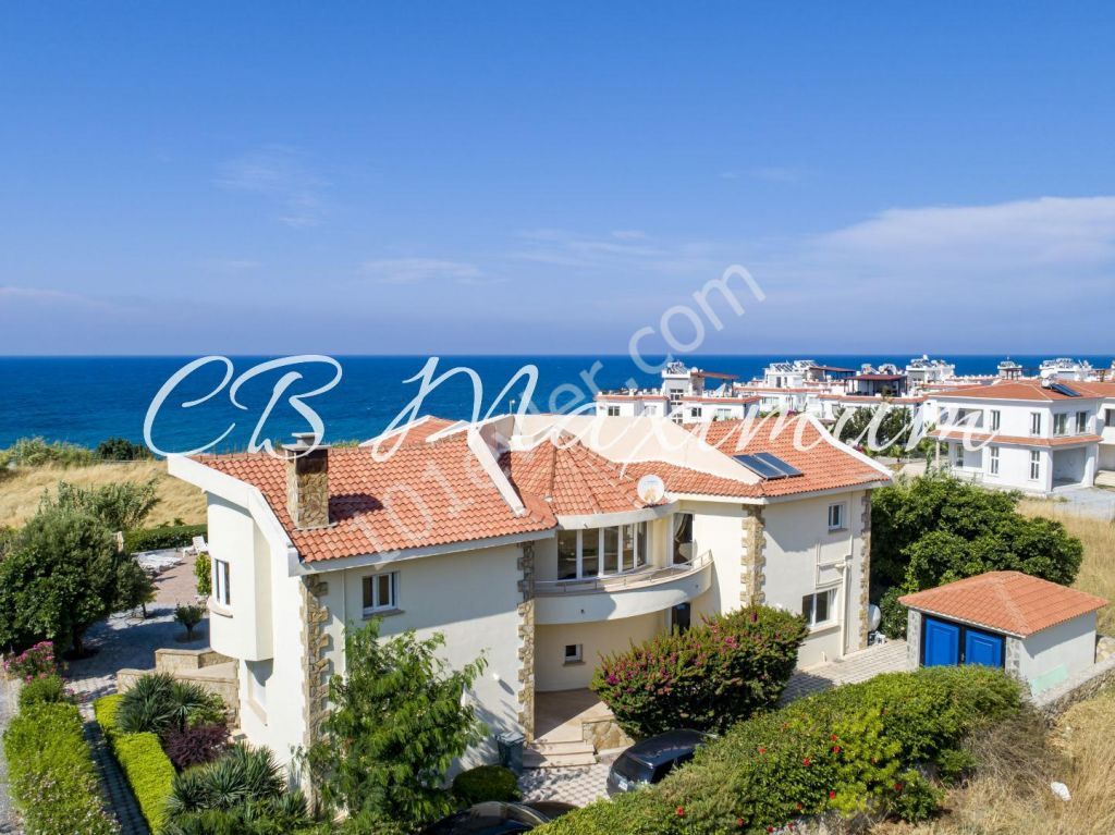 Kıbrıs Girne de Satılık Villa