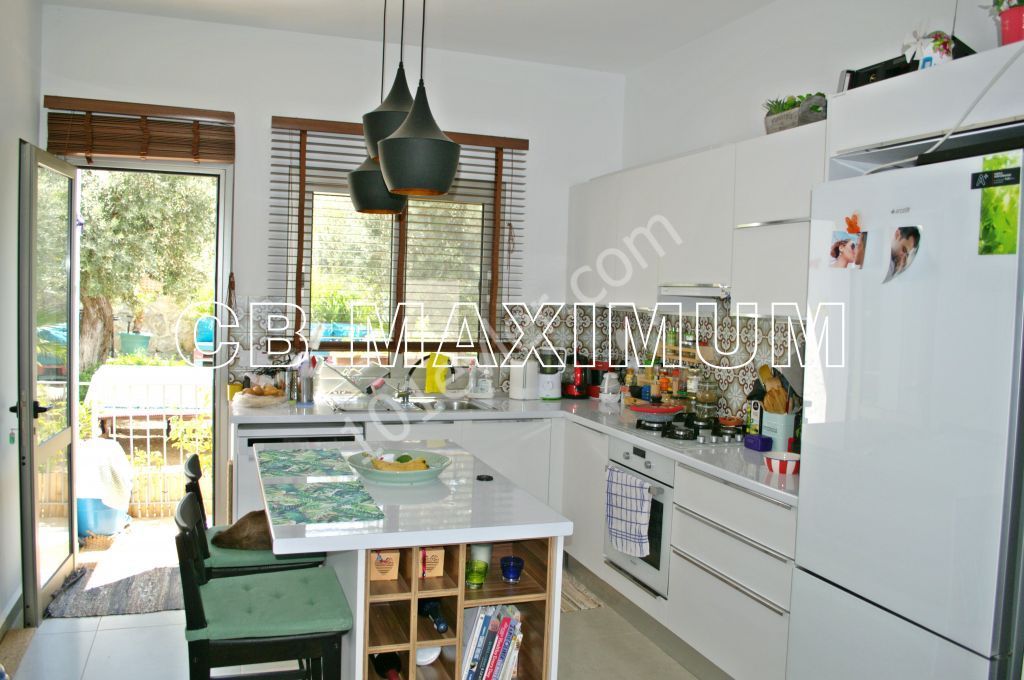 Flat For Sale in Alsancak, Kyrenia