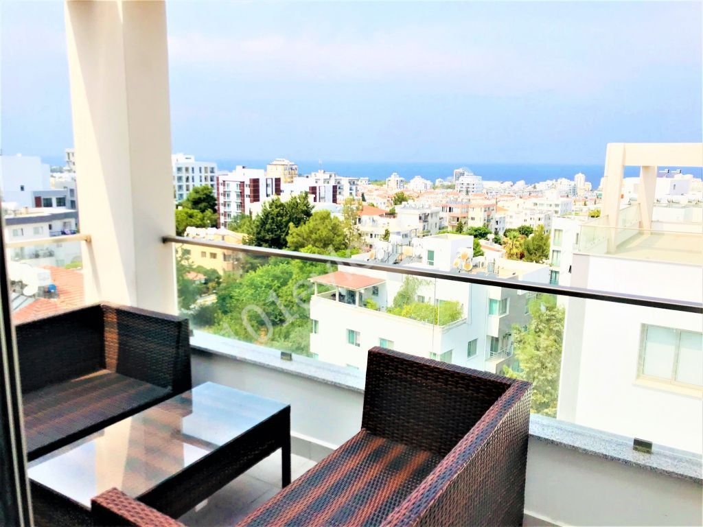 Girne merkezde satılık 3+1 Penthouse